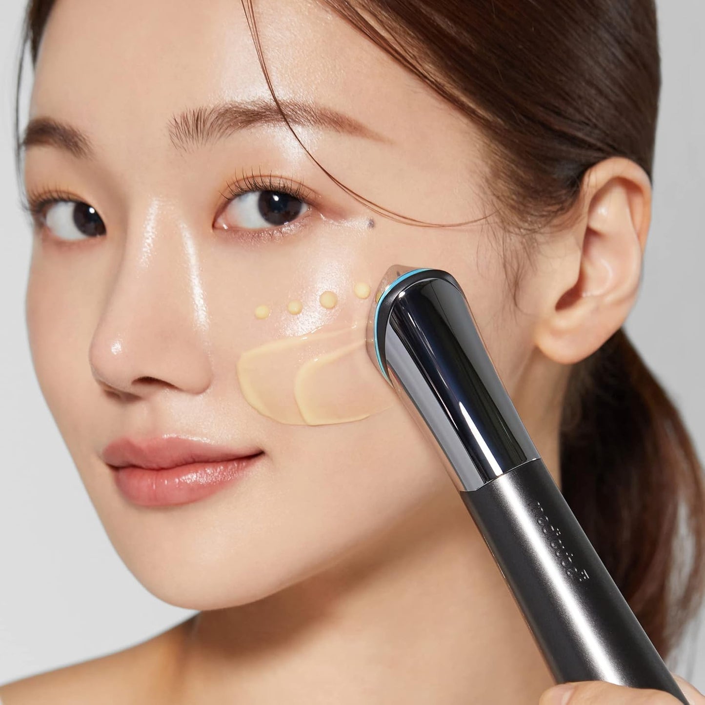 medicube Booster H - Korean Skincare Tool - Facial Glow Booster for Maximizing and Boosting Skin Care Absorption - Needle Free